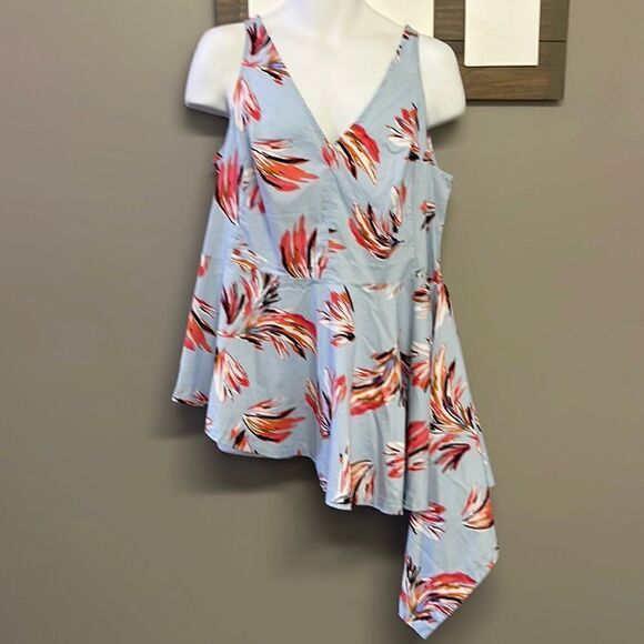 Lane Bryant Pastel Blue Floral Asymmetrical V-Neck Top with Back Zipper- Size 16 - Picture 1 of 15